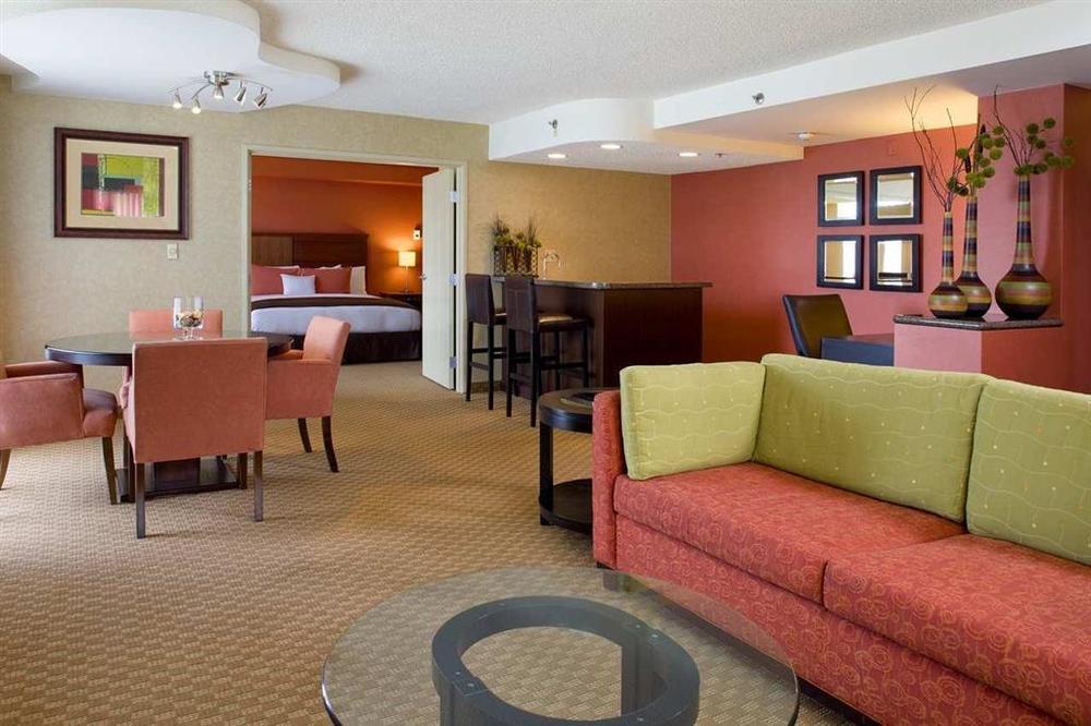 DoubleTree by Hilton Denver Tech Greenwood Village Buitenkant foto